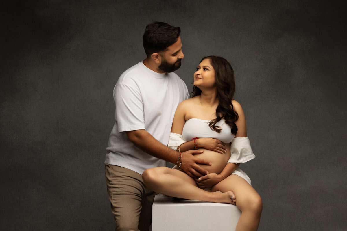NW Arkansas maternity photographer, maternity photography near me, maternity portraits NW Arkansas, pregnancy photoshoot near me