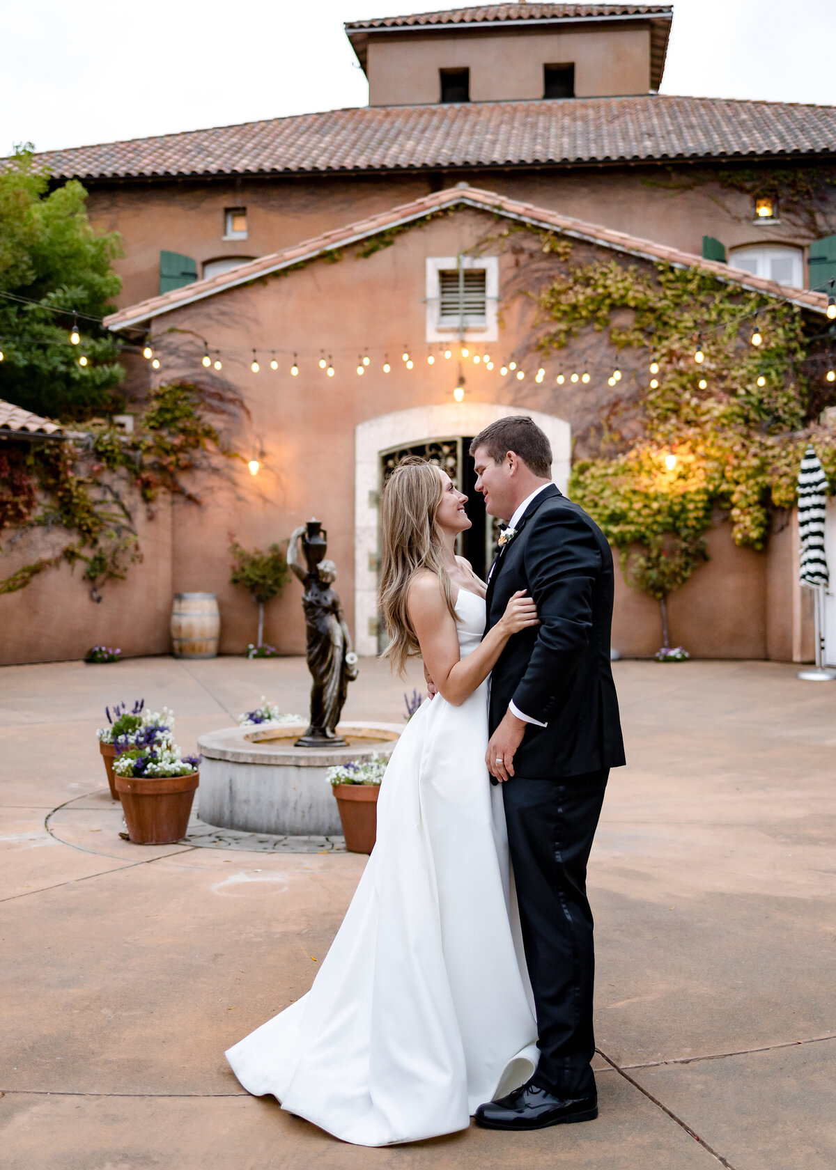 09172022_Hannah+JeremyWedding_ViansaSonomaCA_AnjaJensenPhotography-1052