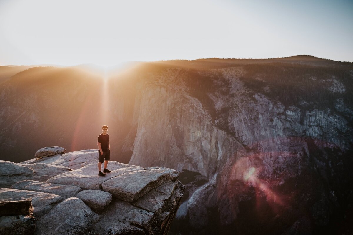Jonny Gouldstone travelling through Yosemite-2