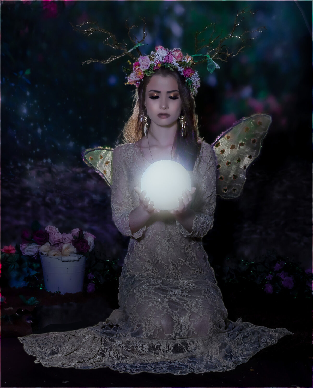 VIRGO LOGHEN CHRISTYNE HOLDING MOON sRGB