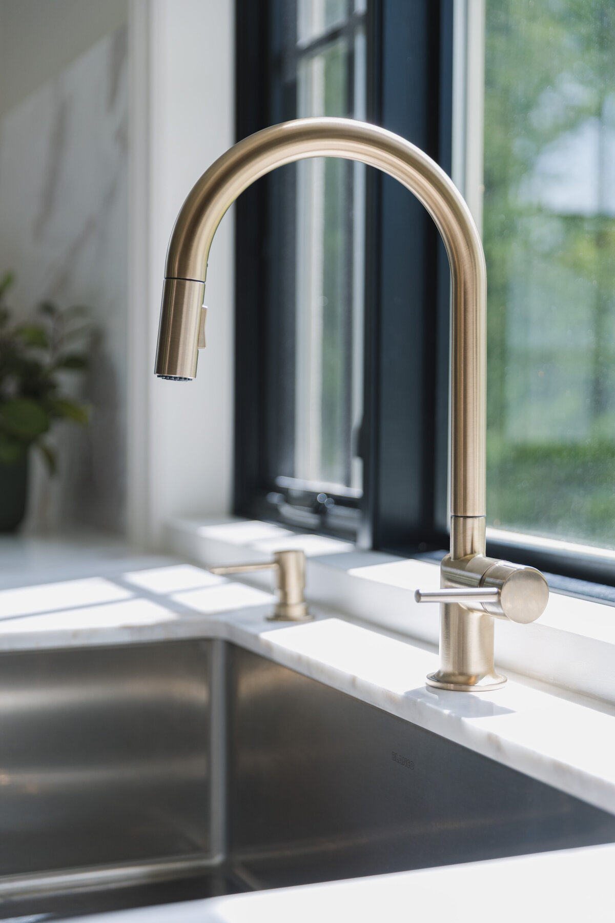 Parisian Mid Century Kitchen