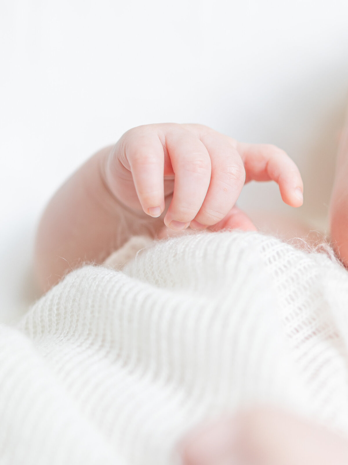 in-home-newborn-session-wallingford-connecticut-26