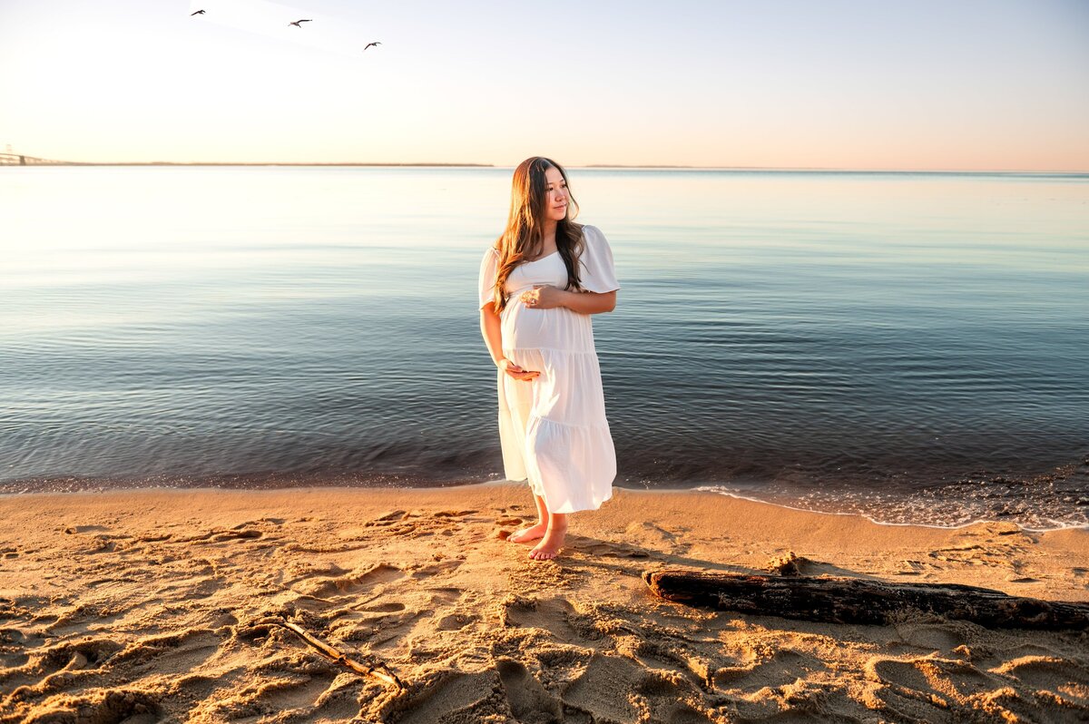 Baltimore Maternity session in the fall at Loch Raven Reservoir in Towson, Md