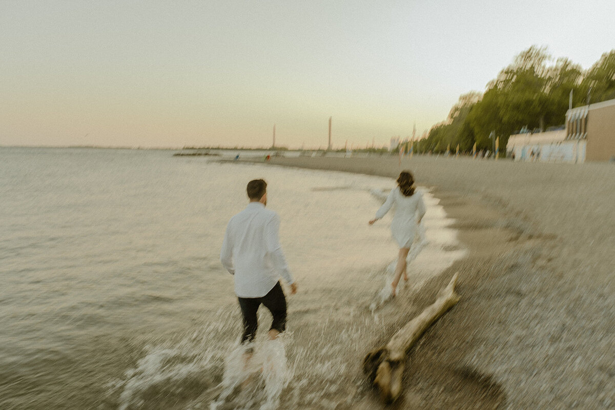 a-toront-engagement-session-queen-street-east-the-beaches-summer-fun-whimsical-romantic-2252