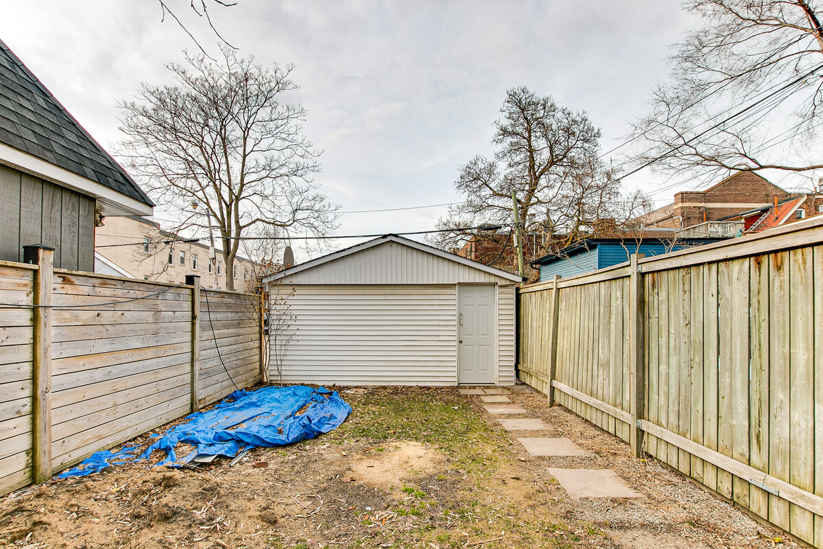 057_Backyard