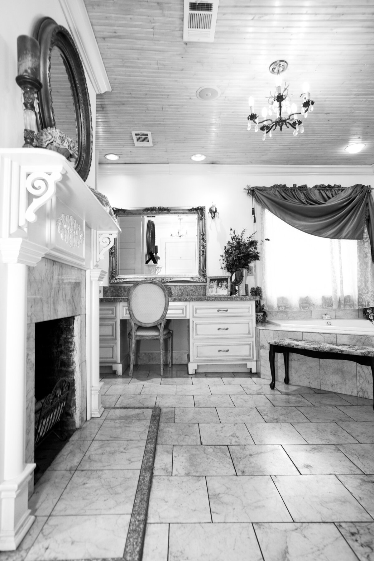 Carl-House-Bridal-Suite-Auburn-Georgia-Wedding