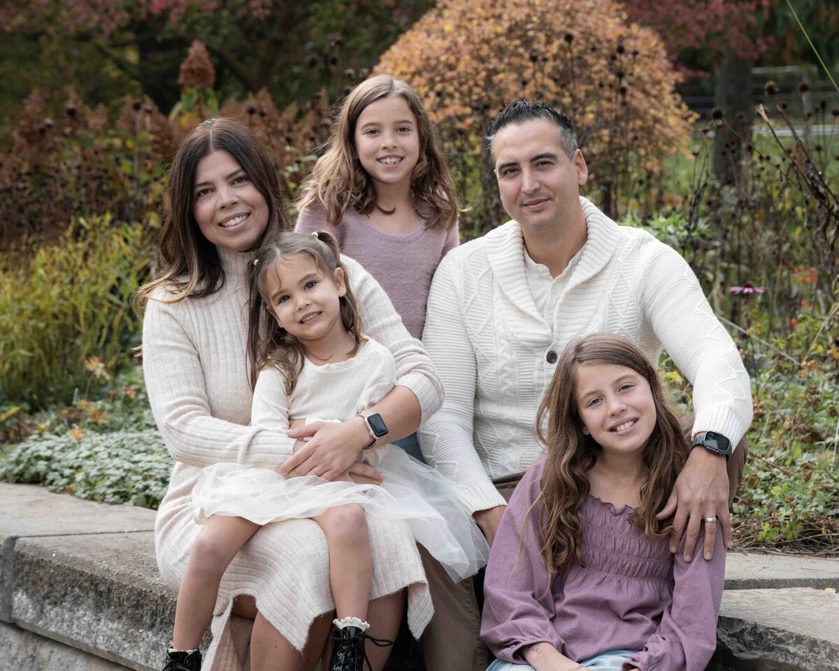 family-photos-by-the-water-toronto