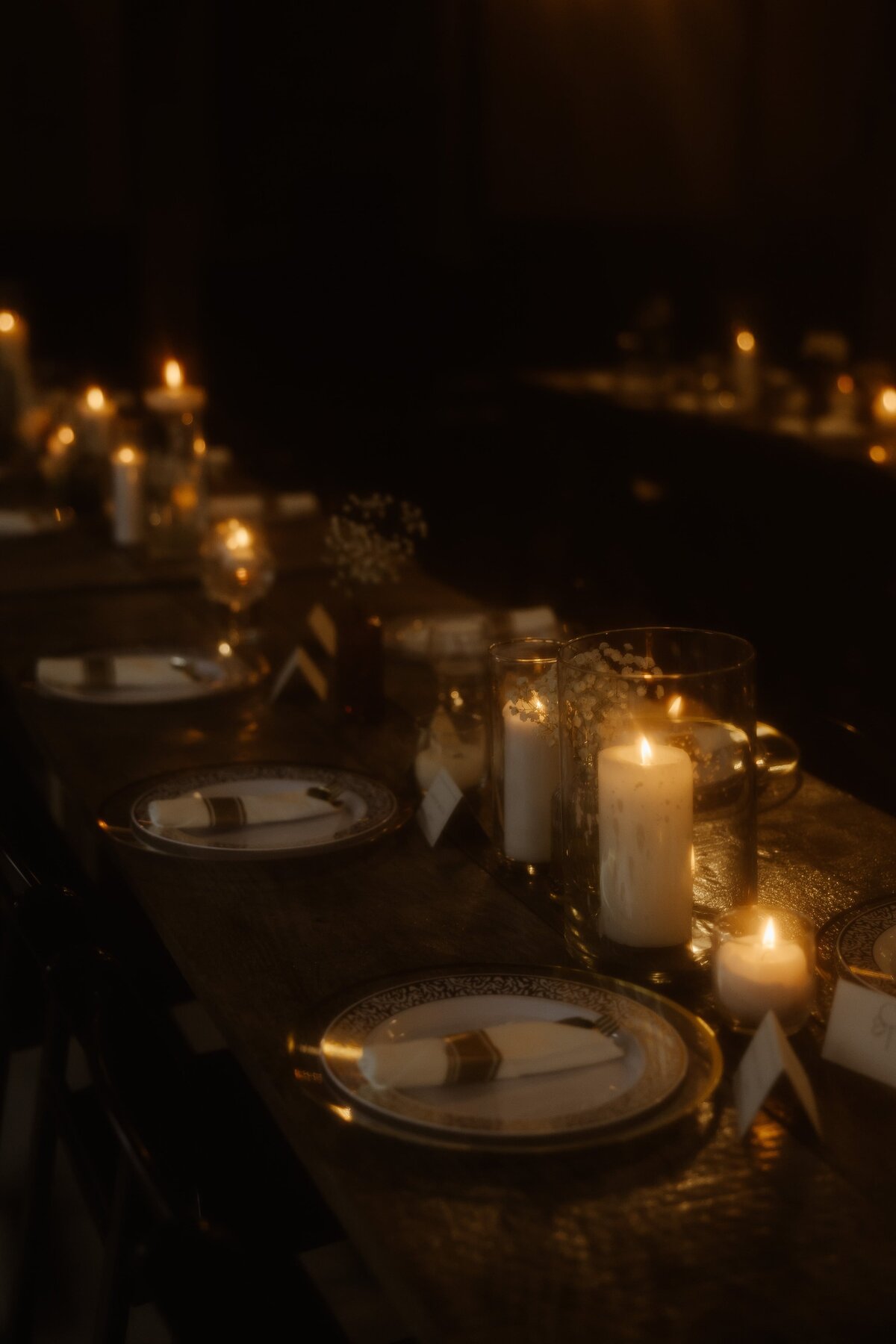 rainy-wedding-conrad-mansion-24