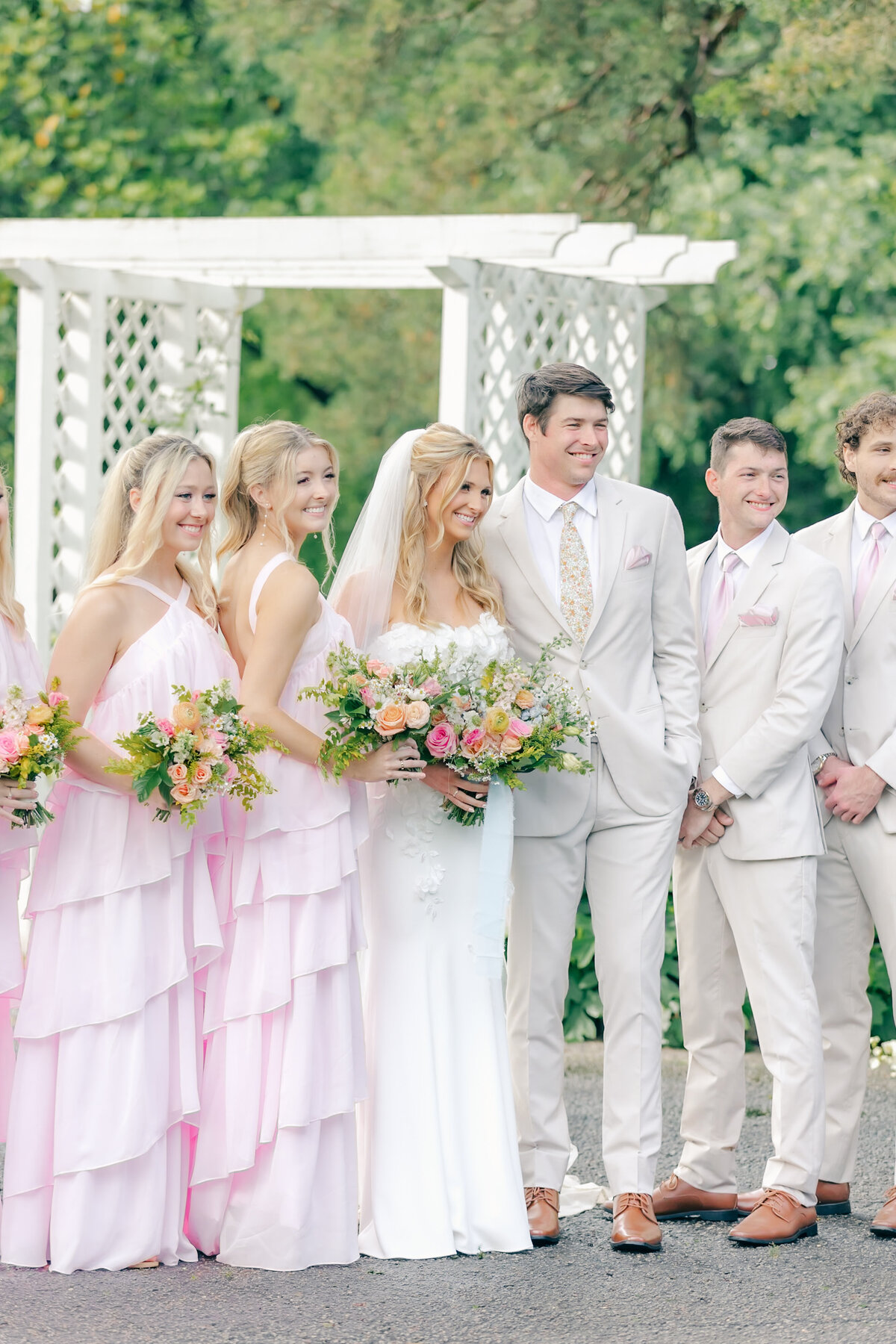 Sneak Peeks Creekside at Colliers End May Wedding | Lauren Elliott Photography | Emily & Kyle Anderson -103