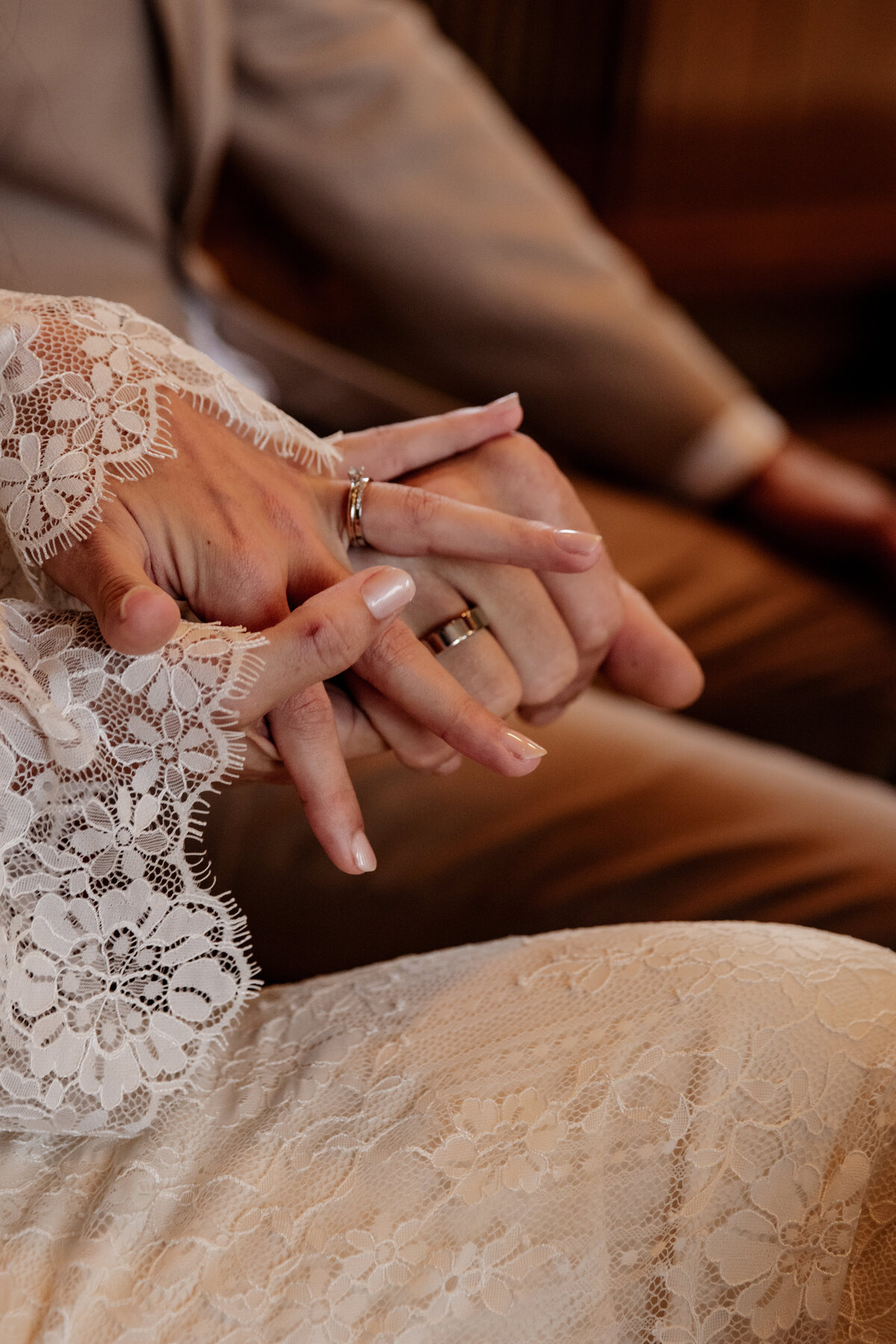 Bruiloft in Nijmegen met een focus op liefde, intimiteit en stijl