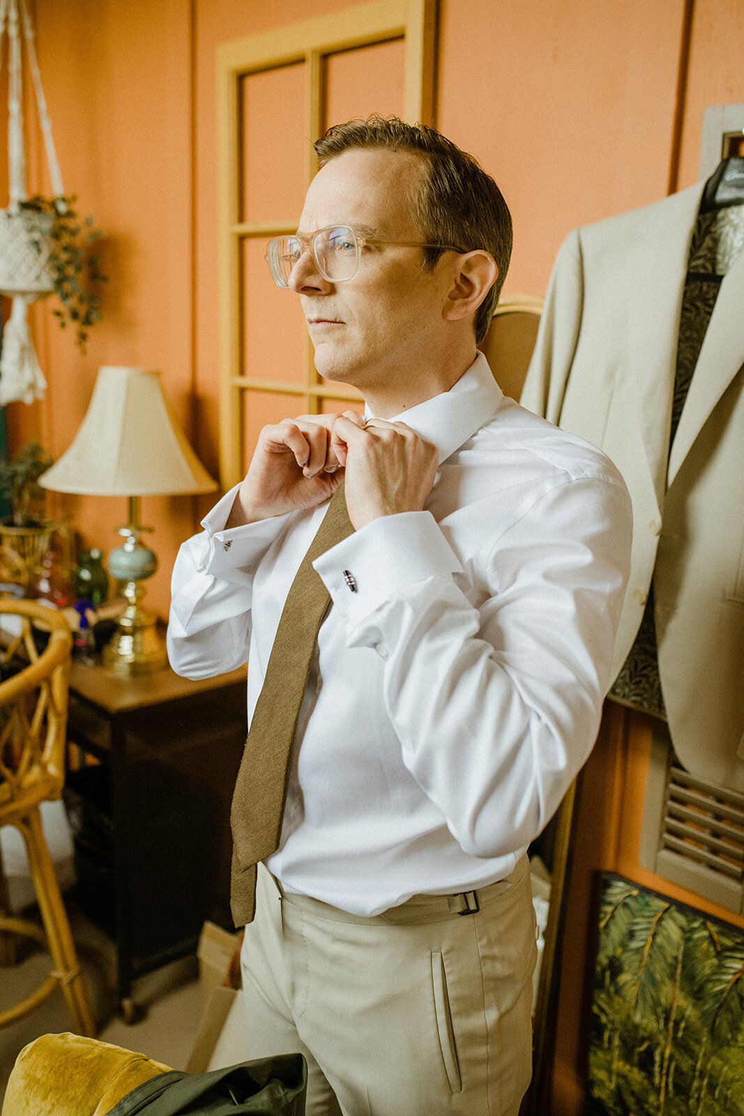 downtown-toronto-junto-studio-nontraditional-cool-modern-wedding-whim-and-willow-photo802