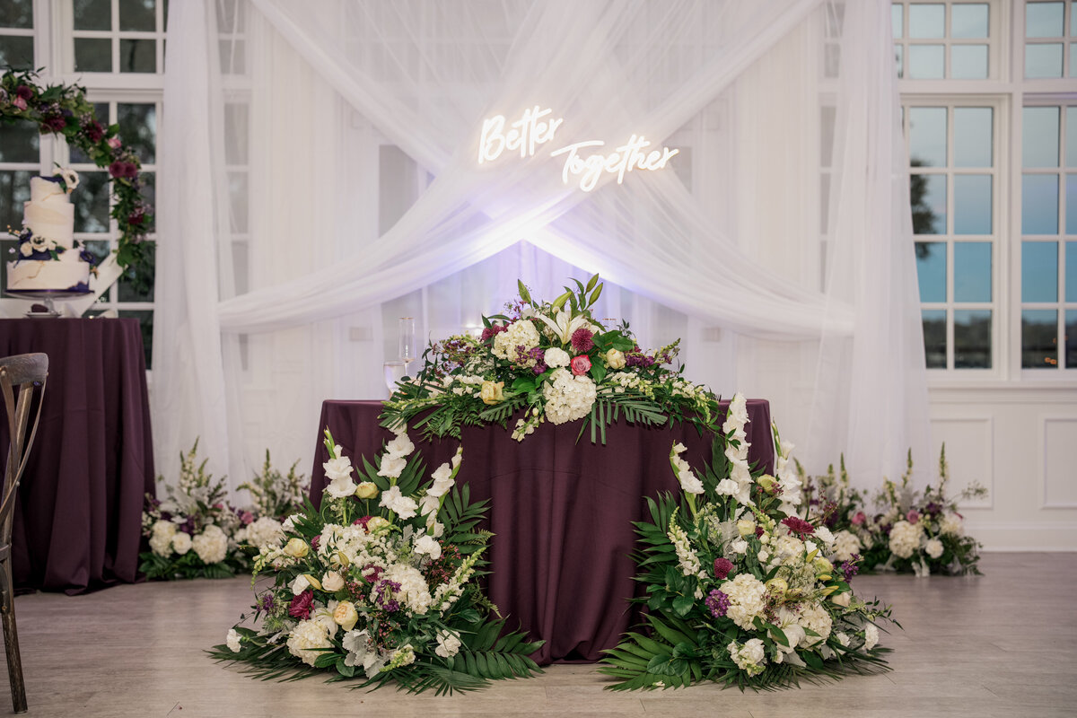 kyle&lillysweathearttable