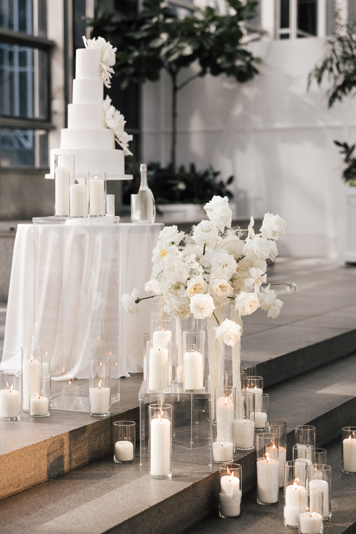 Monochromatic-Luxury-Wedding-Photography-Wintergarden-Pittsburgh-8679