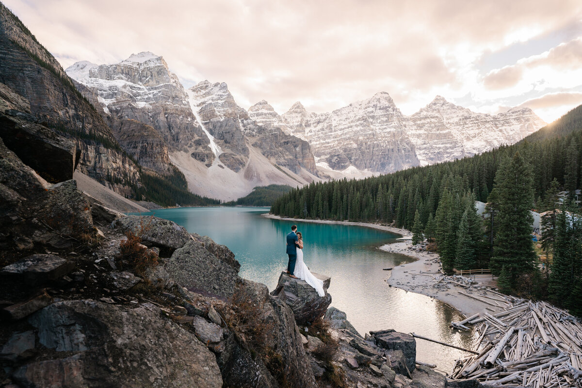 moraine-lake-wedding-photos-2