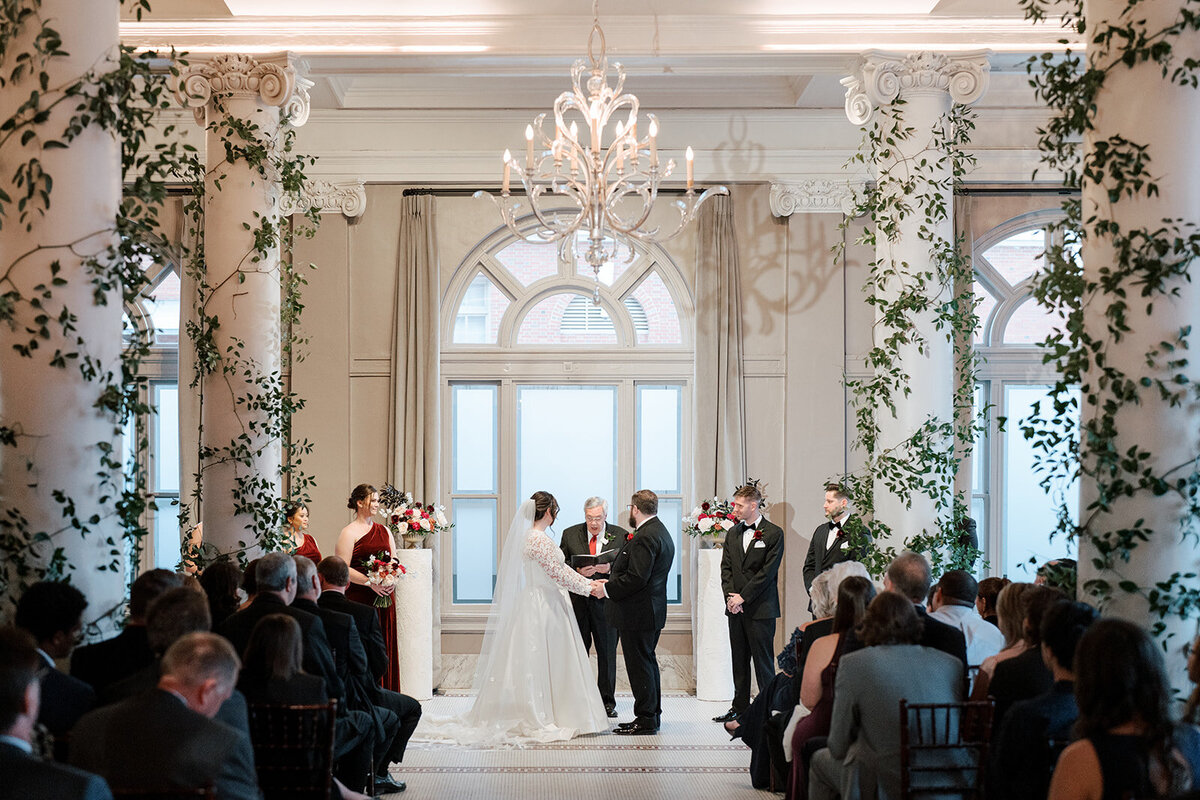 classic-colorful-wedding-flowers-georgian-hall-atlanta-florist-floral-installation_7 (1)