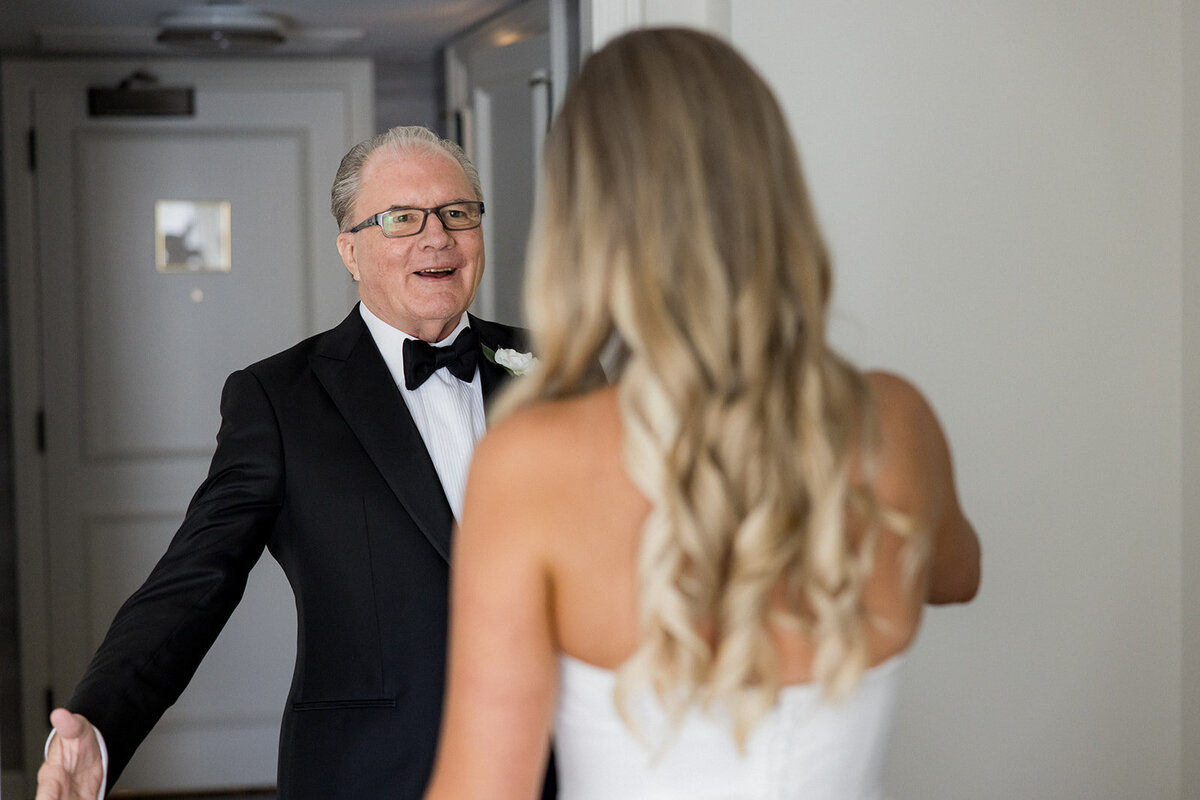 Father-and-bride-first-look-HBIC-Weddings