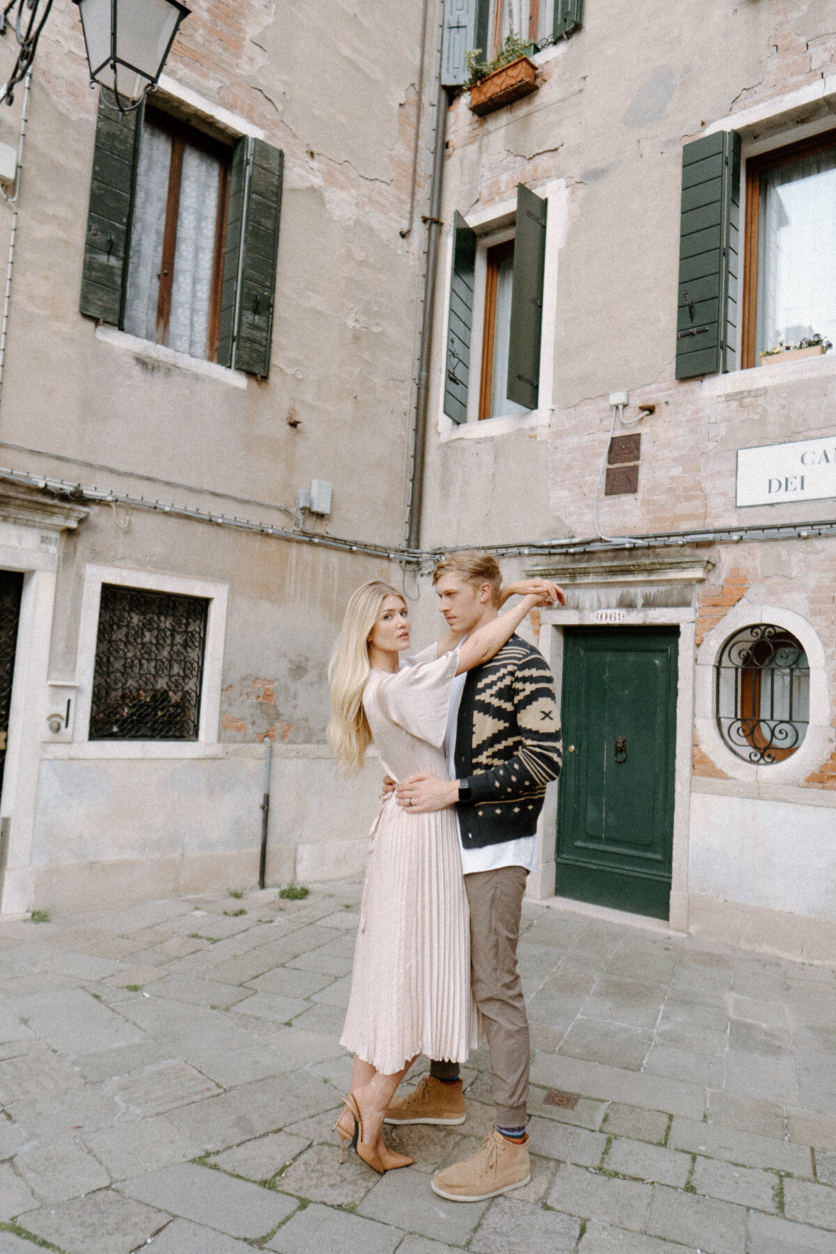 Documentary-Style-Editorial-Vogue-Italy-Destination-Wedding-Leah-Gunn-Photography-18