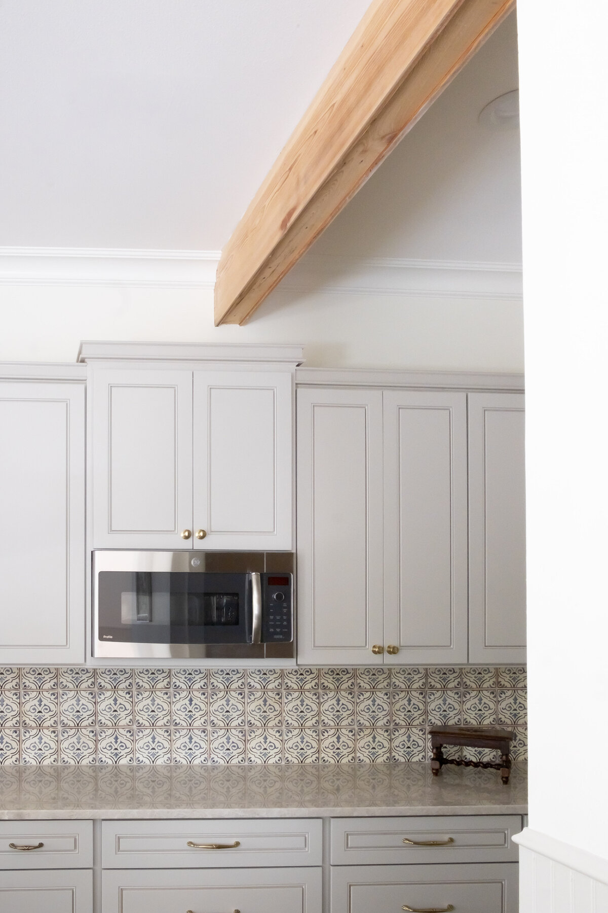 Small_Kitchen_Remodel_Mandeville_LA_Tabarka_Tile_20