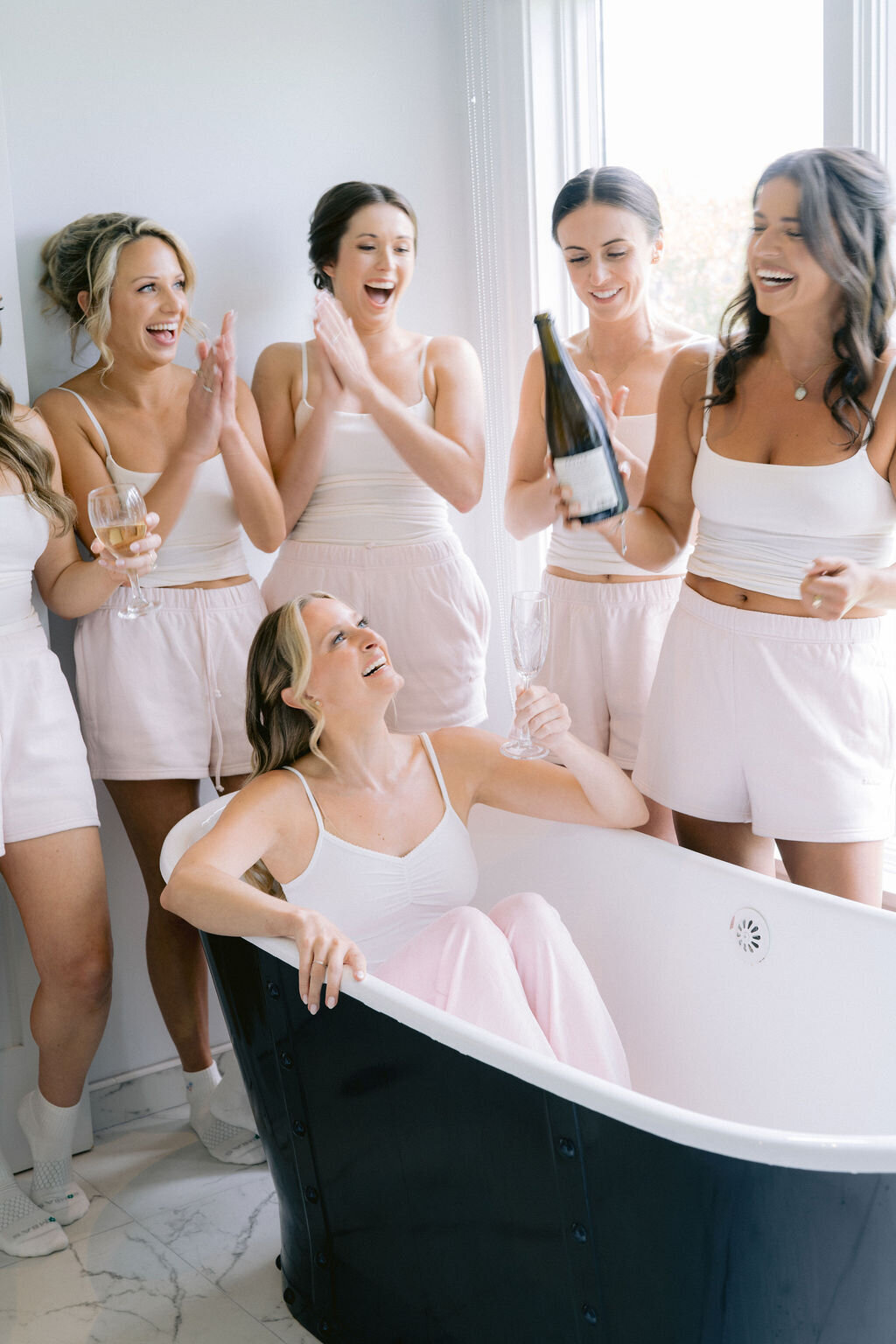 NikkiSanterre_EastCoastLuxuryWeddingPhotographer_TidesInnWedding_Katie&Greg-158