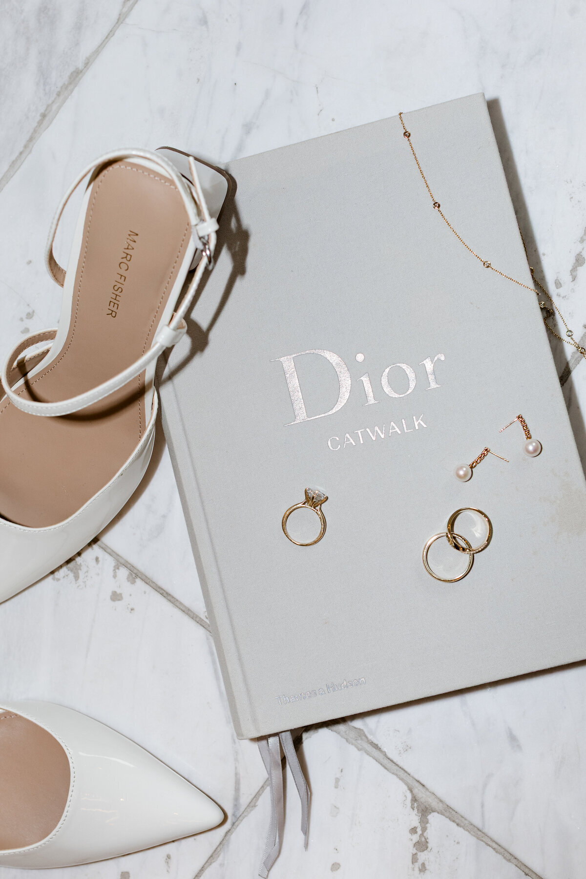 st-regis-atlanta-wedding-invitation-suite-flatlay