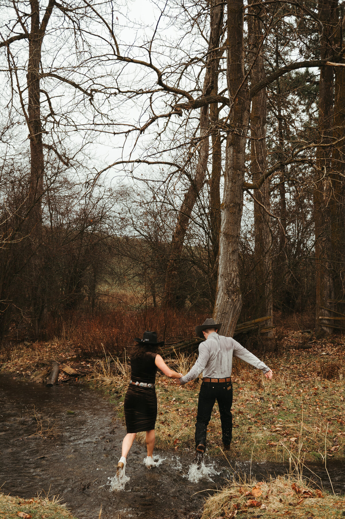 presley-gray-photo-montana-western-style-engagement-4606