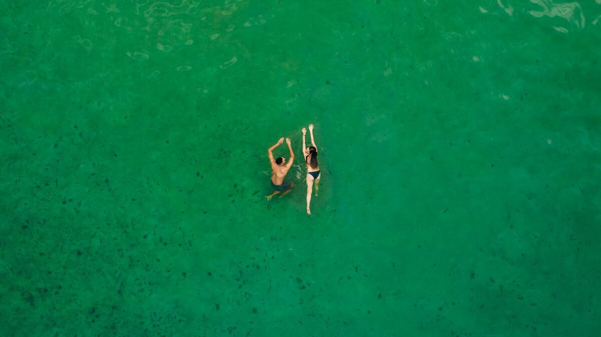 Beach-photographer-Key-Largo-Florida-Ocean-Couple-63