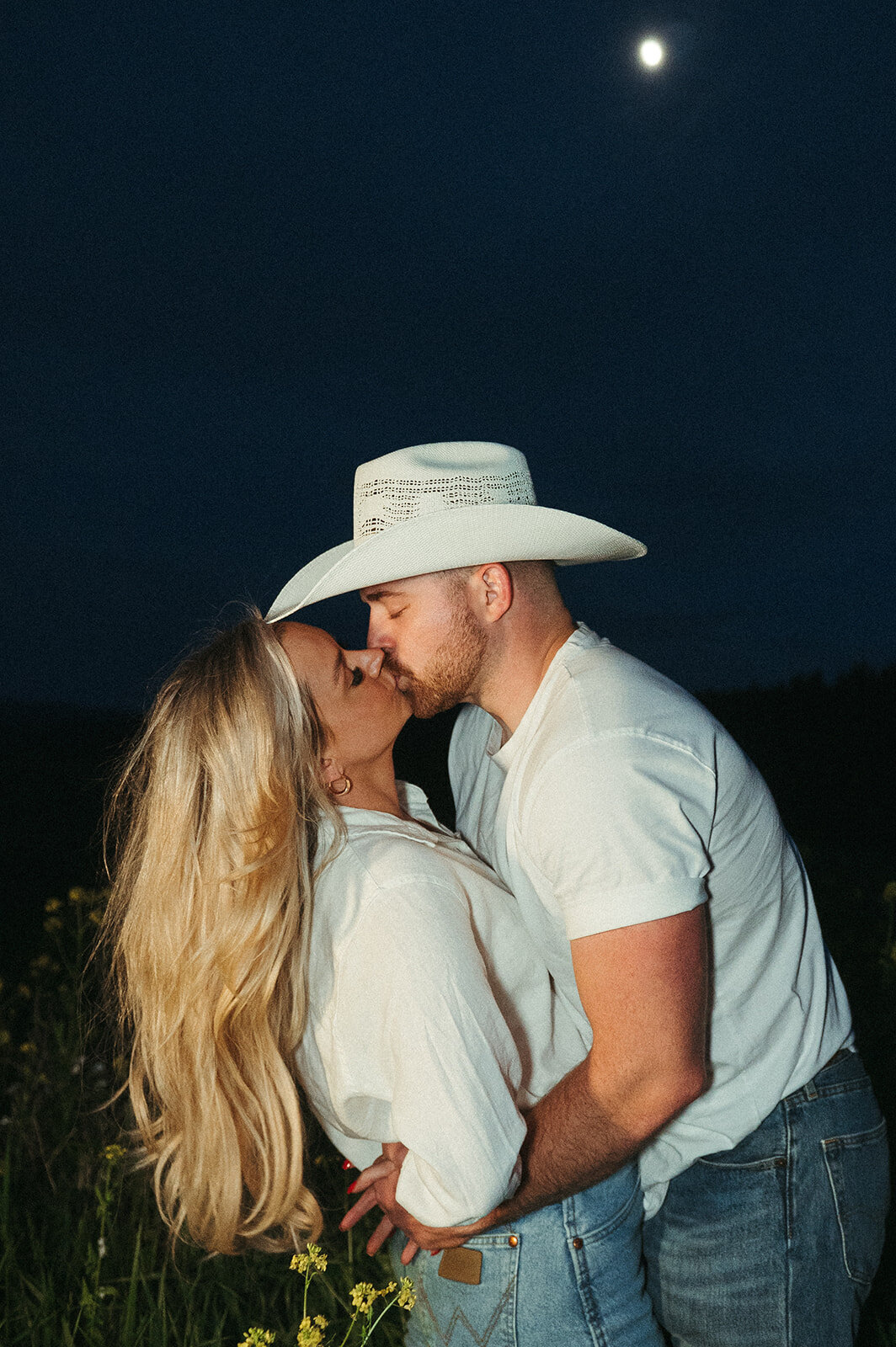 presley-gray-nighttime-western-montana-engagement0170