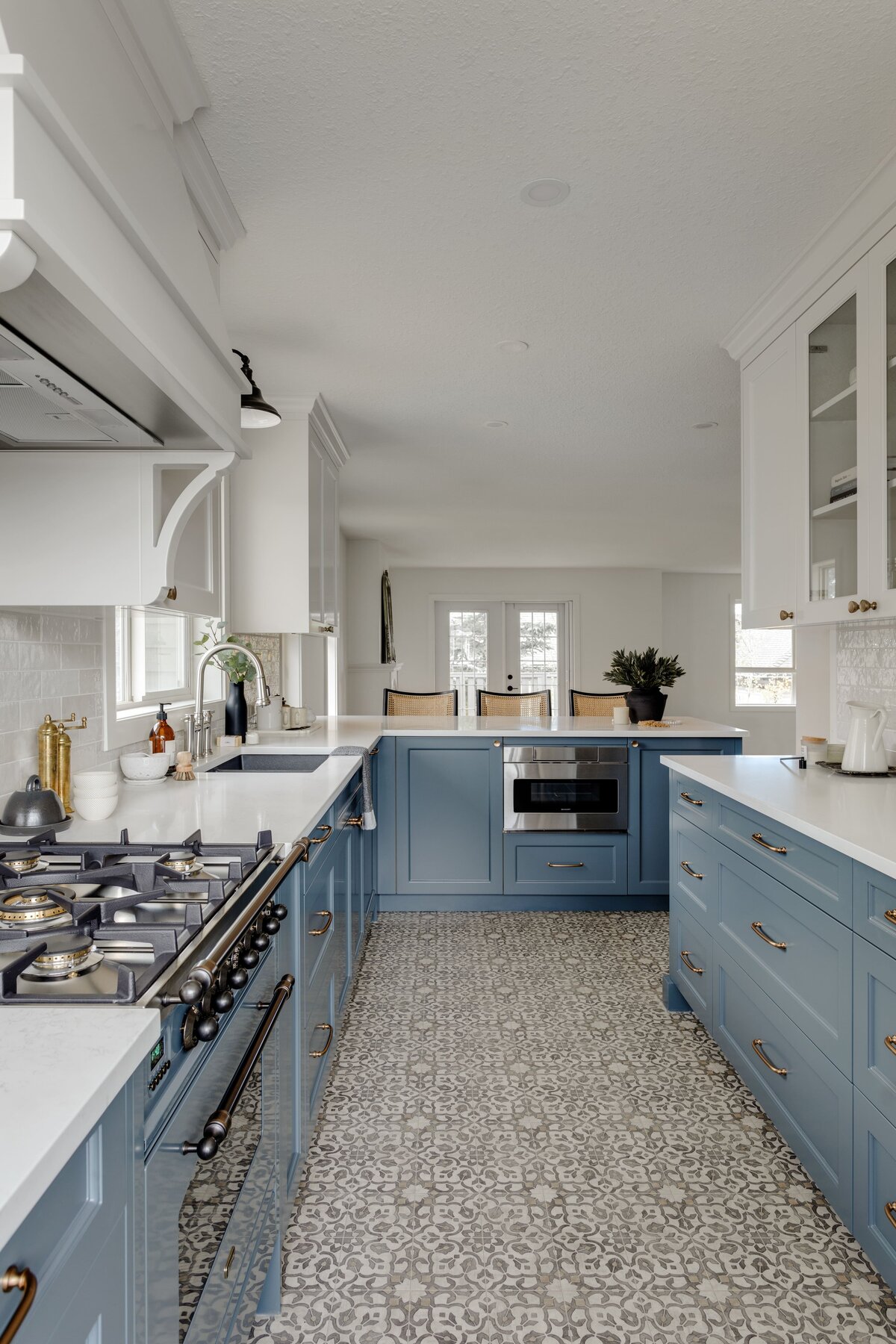 23-print-Nik Interiors - 23 (pot lights)-min