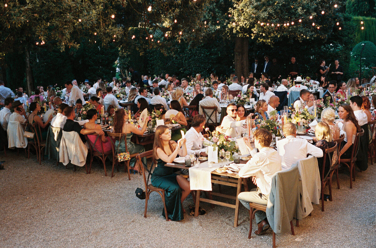 Flora_And_Grace_La_Foce_Tuscany_Editorial_Wedding_Photographer (2352 von 2441)