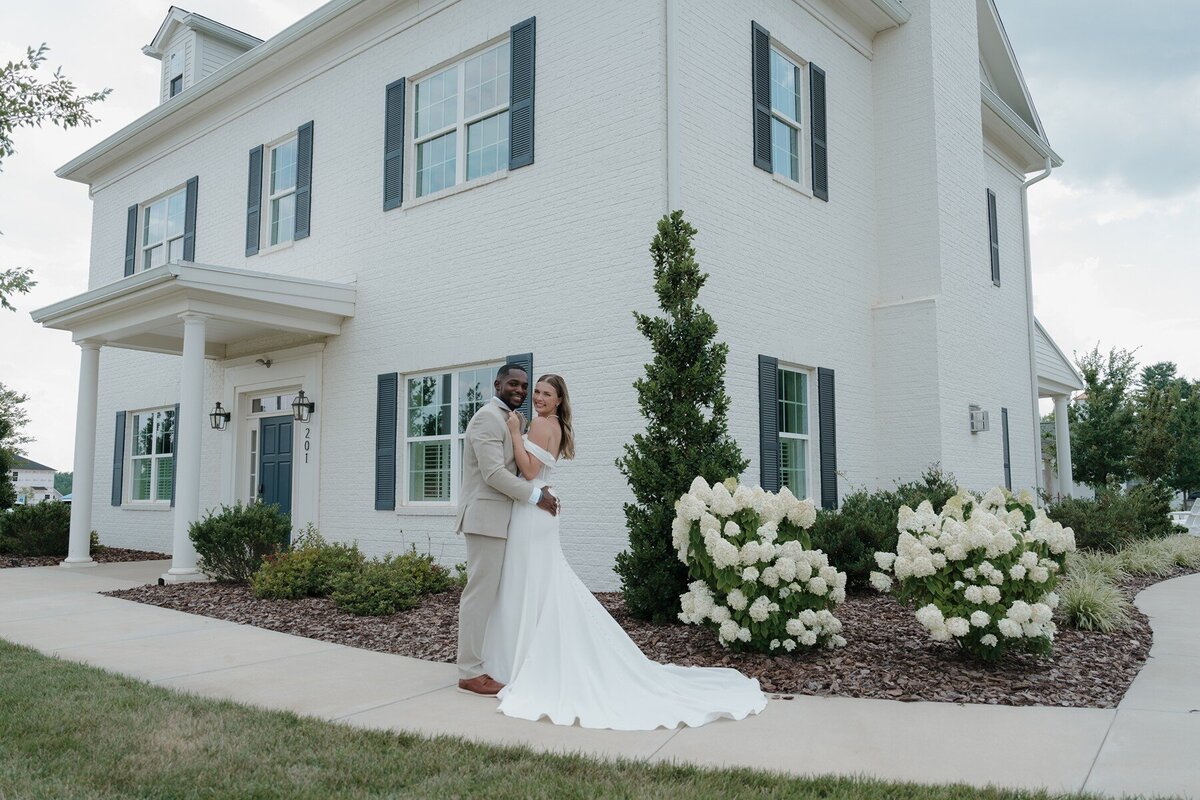 north-carolina-wedding-photographer-stephanie-small-weddings-00104