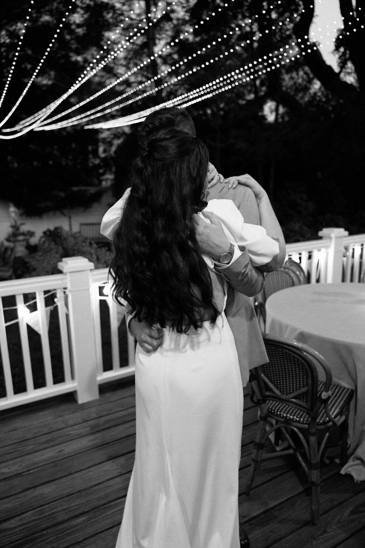 Summer Backyard Wedding In Connecticut - Stacey Vandas Photography9