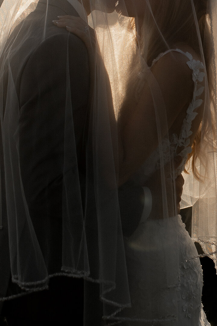 Iowa golden hour wedding details
