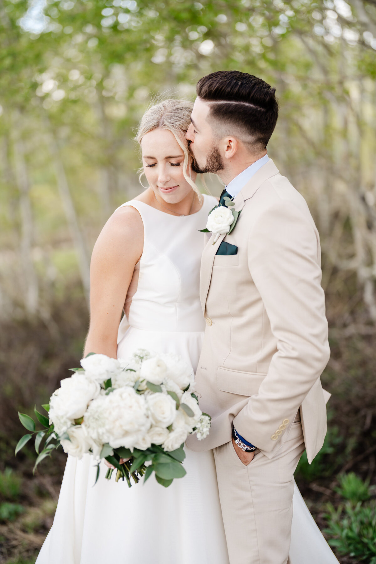 montage-summer-park-city-catholic-wedding-pepper-nix-loganwalkerphoto-419L-1364