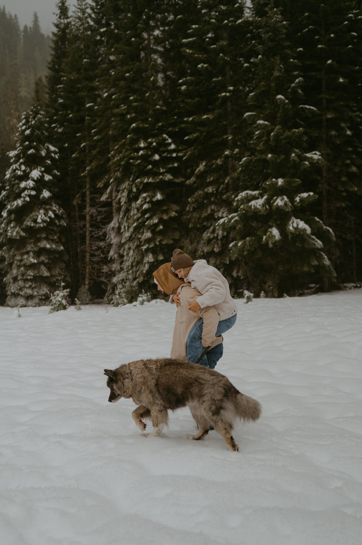 Oregon-Snow-engagement-photos-31
