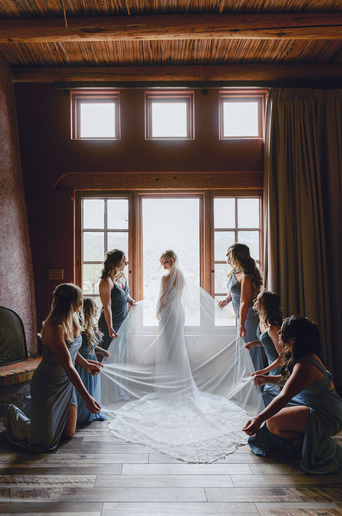 Tucson wedding photographer capturing Tanque Verde Ranch wedding