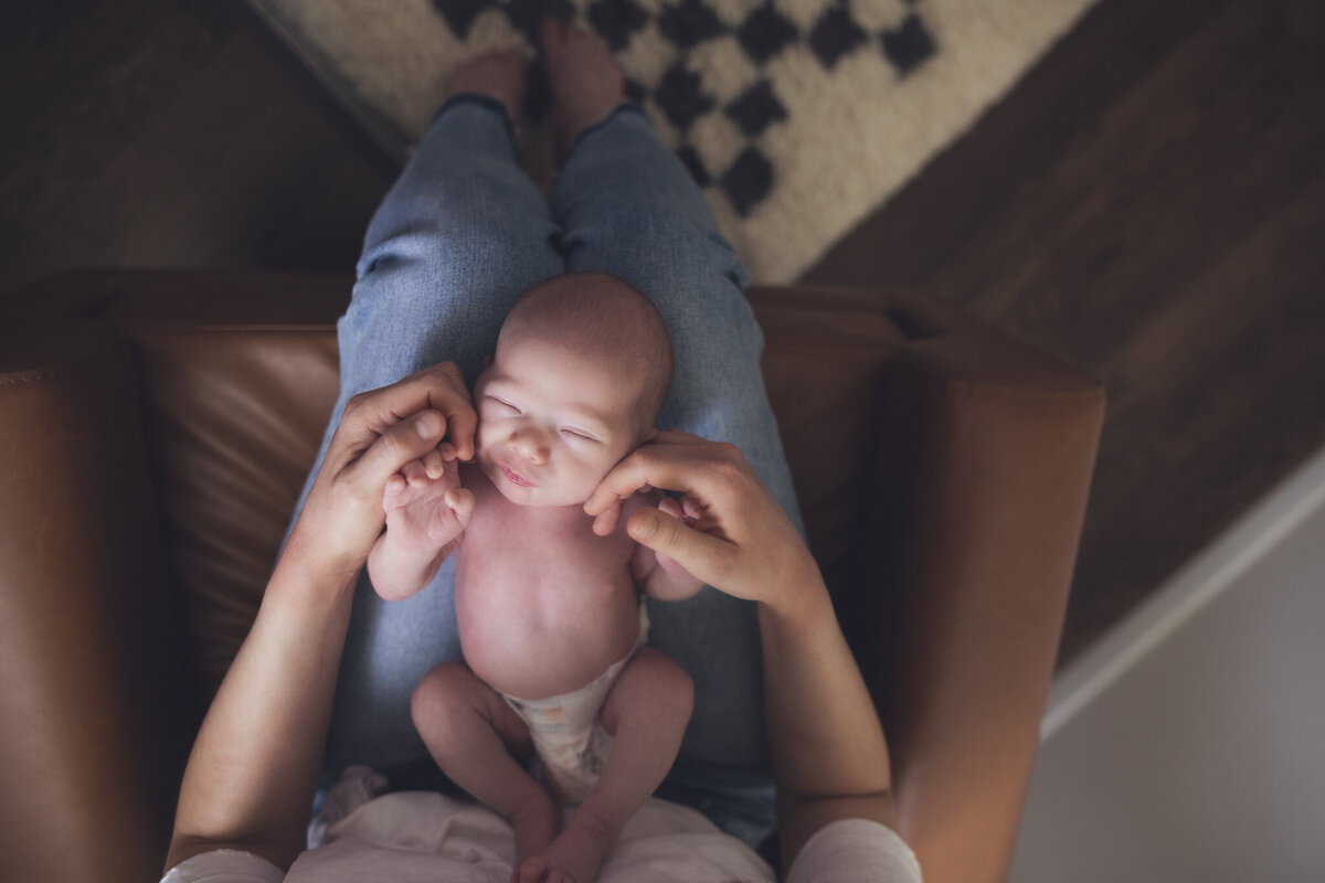 Lindsay-wilson-photography-in-home-newborn-44