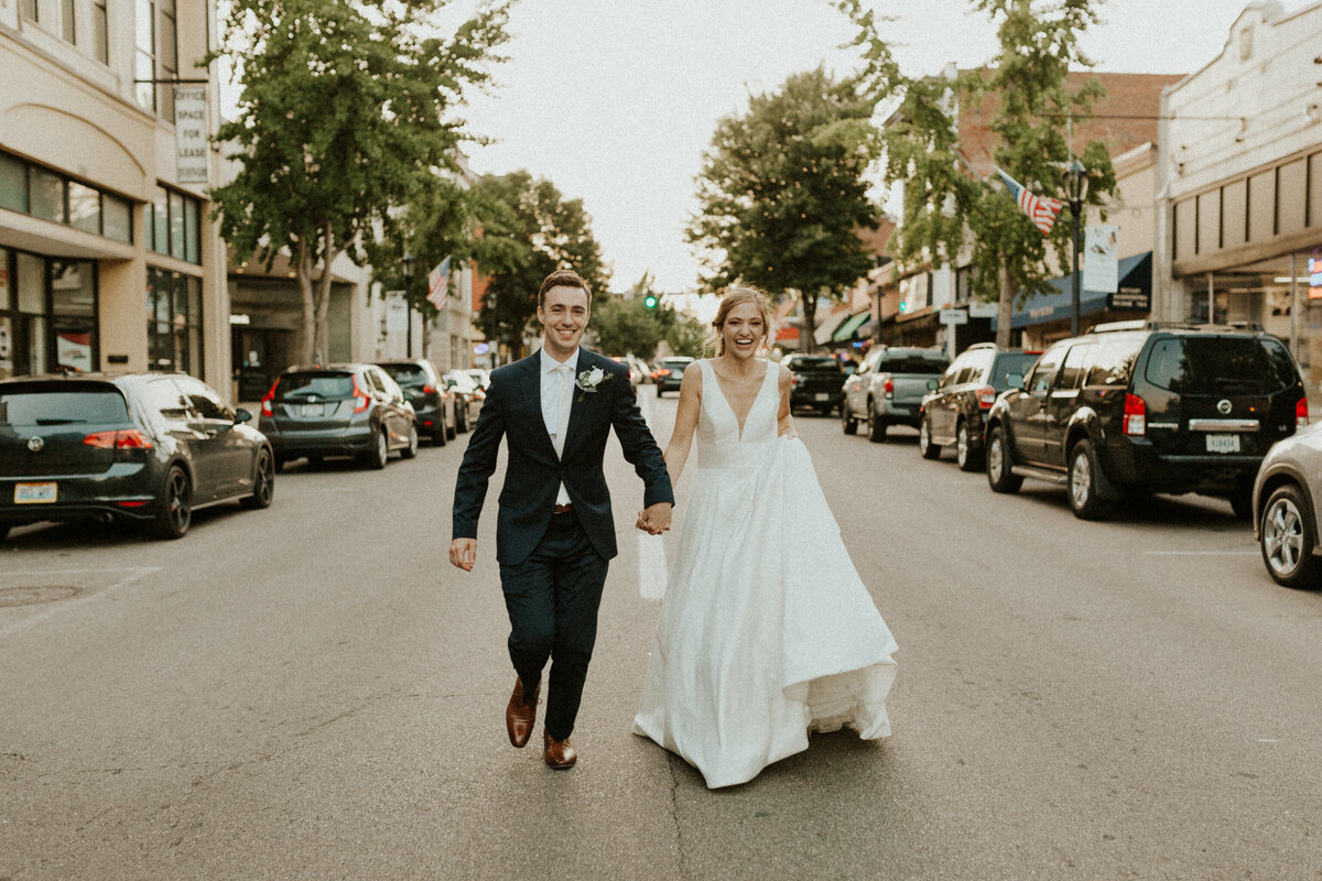 Kentucky-Downtown-Wedding_Urban-Wedding_Anna-Ray-Photography-2