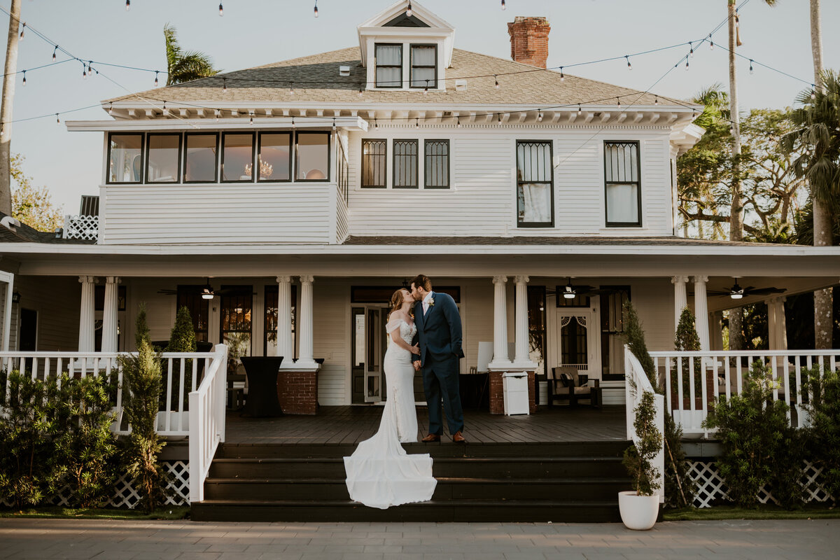 jujuphotography-weddingphotographer-tampaphotographer-ftmyersweddingphotographer-theheitmanhouse-rosieandmarcus-442