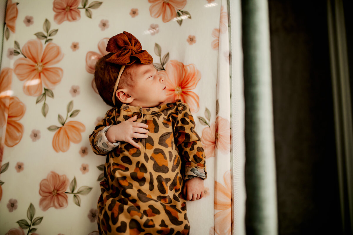 Affordable Lifestyle Newborn Session | Joshua, TX Newborn Photographer