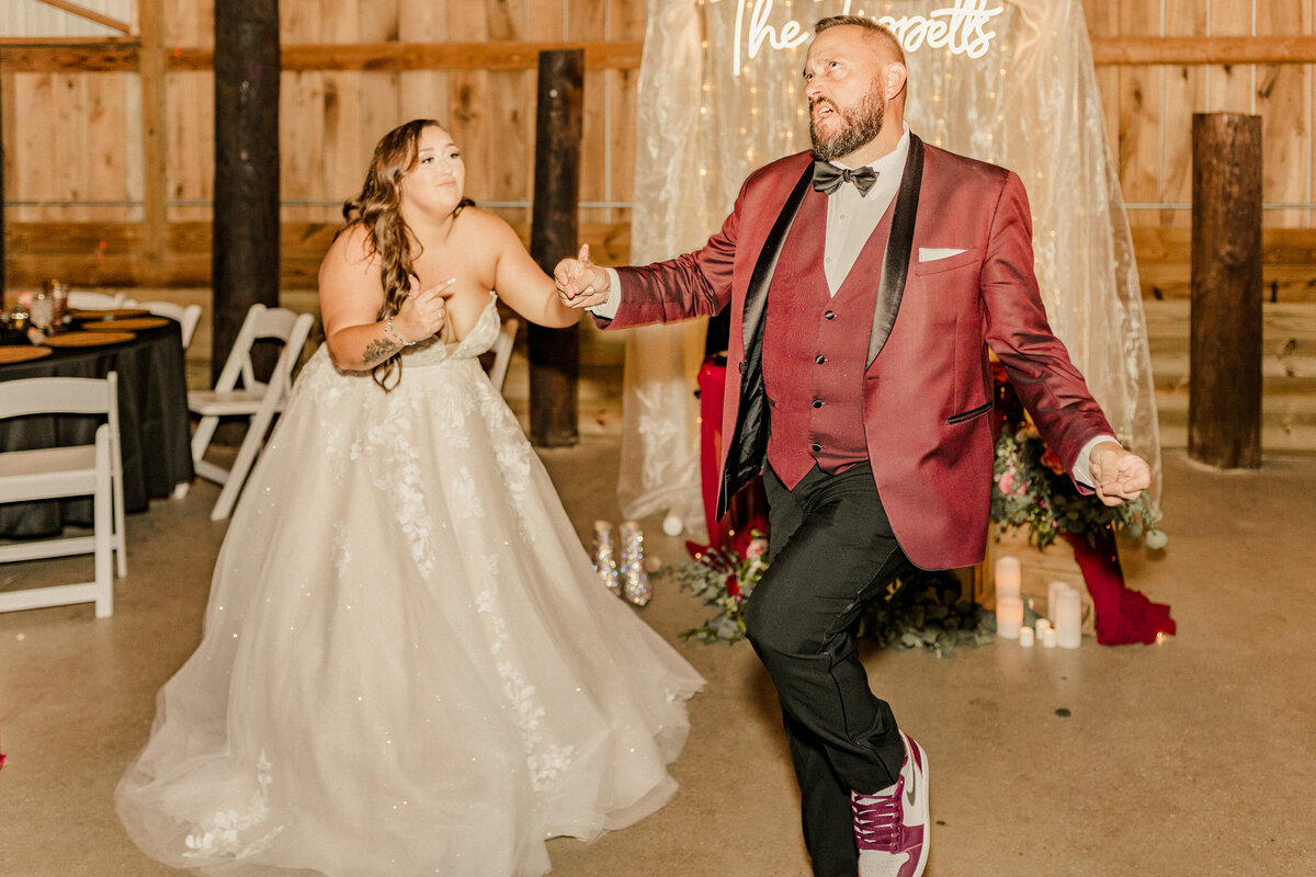BriRobbieWeddingRobinHillFarm-18