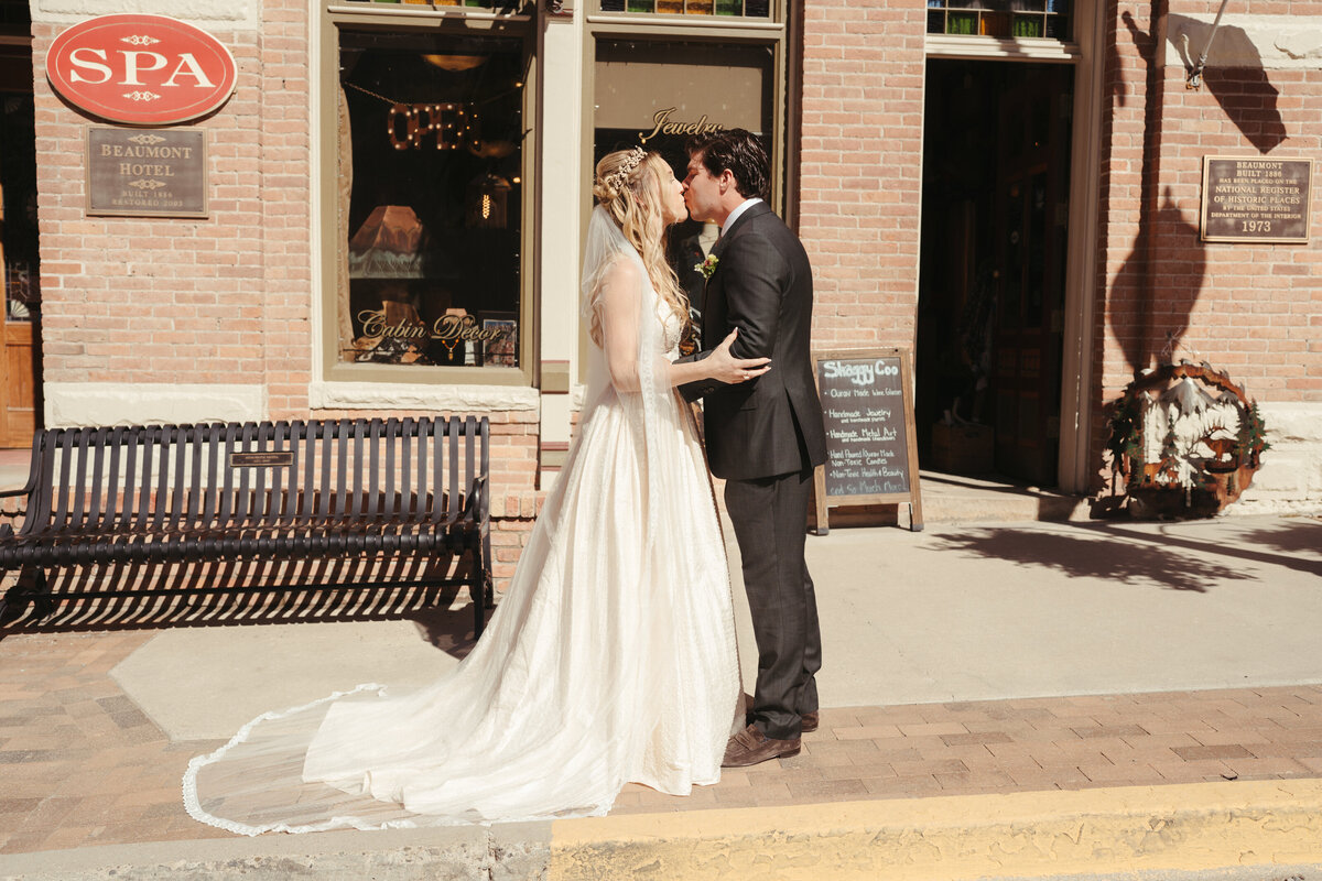 Sam-Murch-Photography-Ouray-Colorado-Summer-Tent-Mountain-Wedding-7