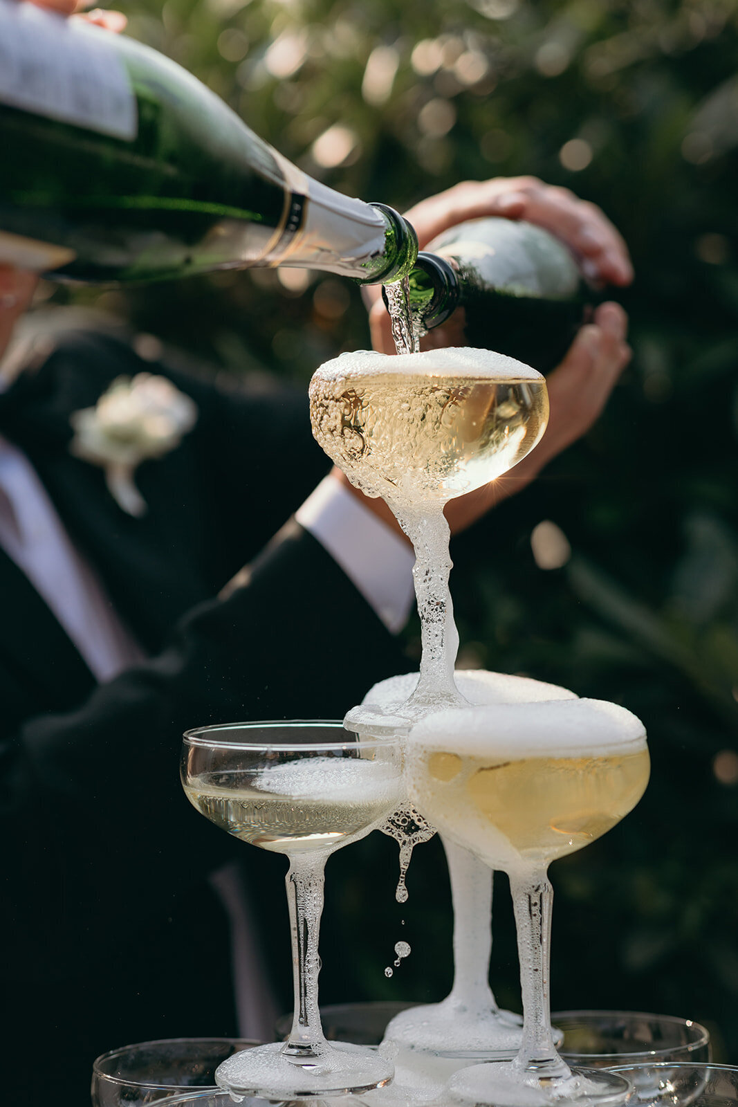 champagne-tower-wedding-backyard-vancouver-wedding