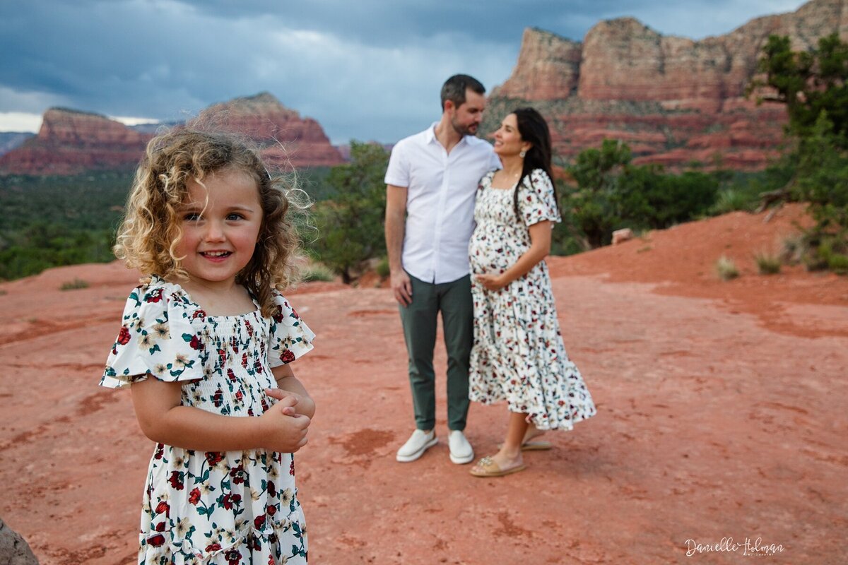Family_Photographer_in_Sedona_AZ_Danielle_Holman_Photography_Bell Rock_0031