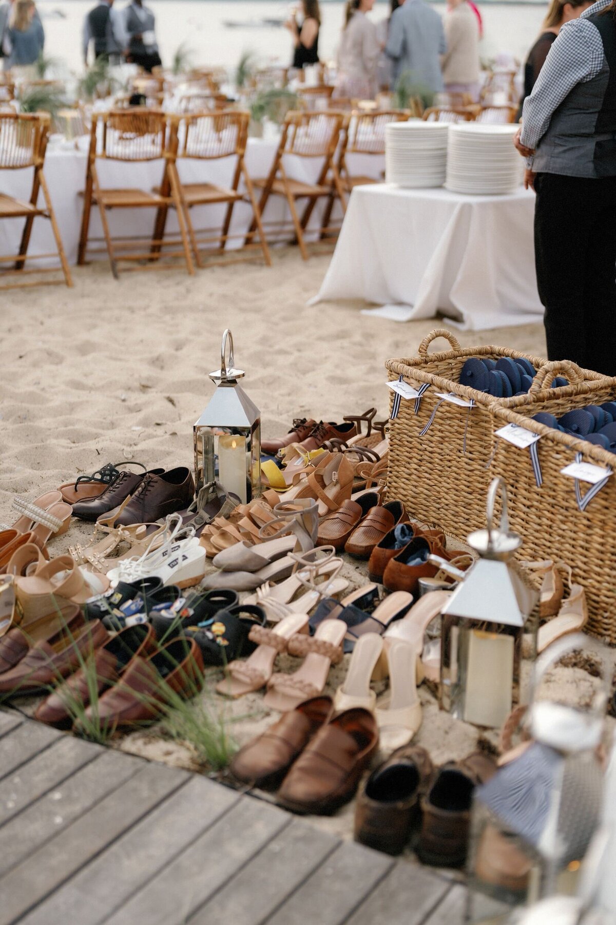Wauwinet_Nantucket_Wedding_LevKuperman_018