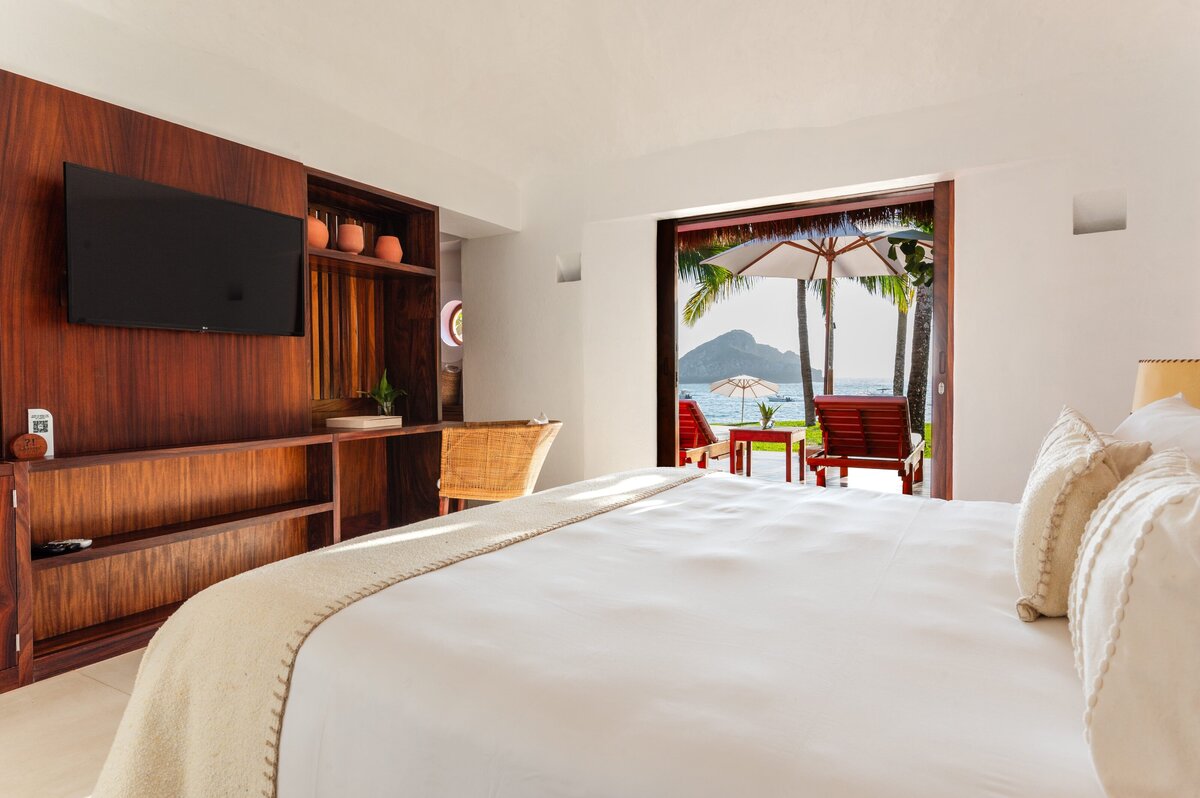 04-2-3-Careyes-Mexico-Bungalows-Playa-Rosa-_4059