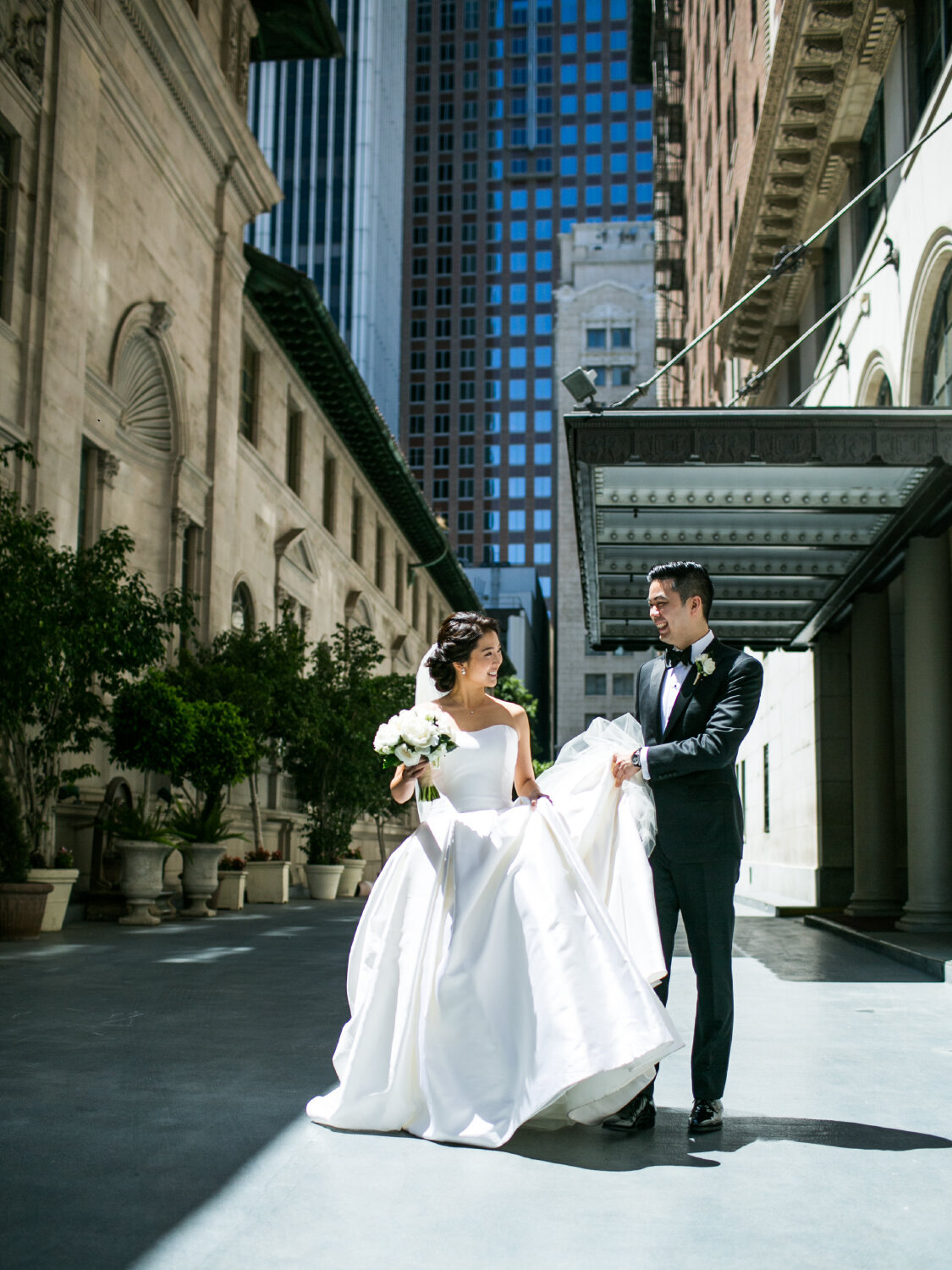 Biltmore Hotel Los Angeles Wedding. Photographer Samuel Lippke Studios021