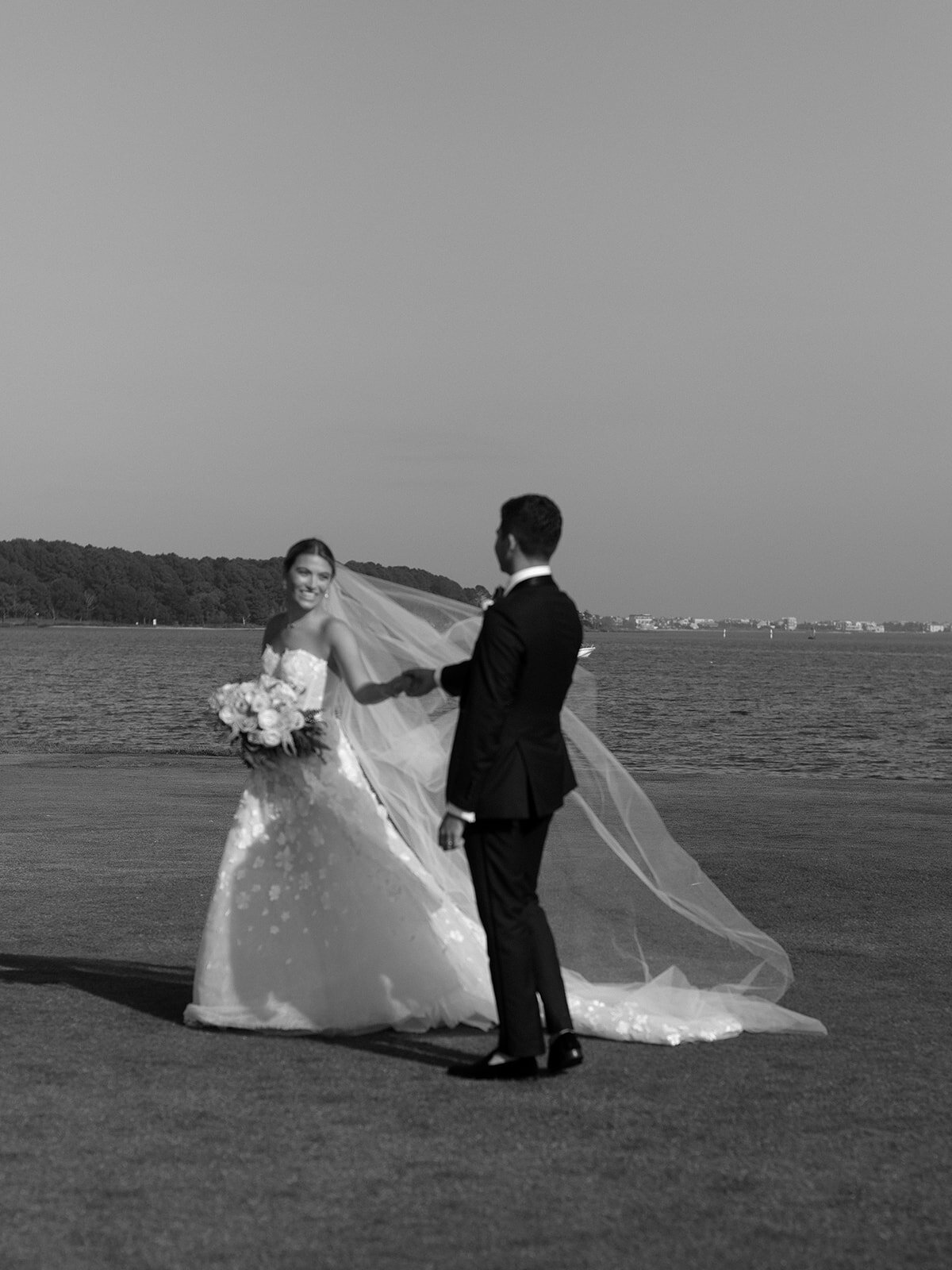 K+B-Rehoboth Beach Country Club-Delaware-Wedding-Couple-Manda Weaver-Photo-75_websize