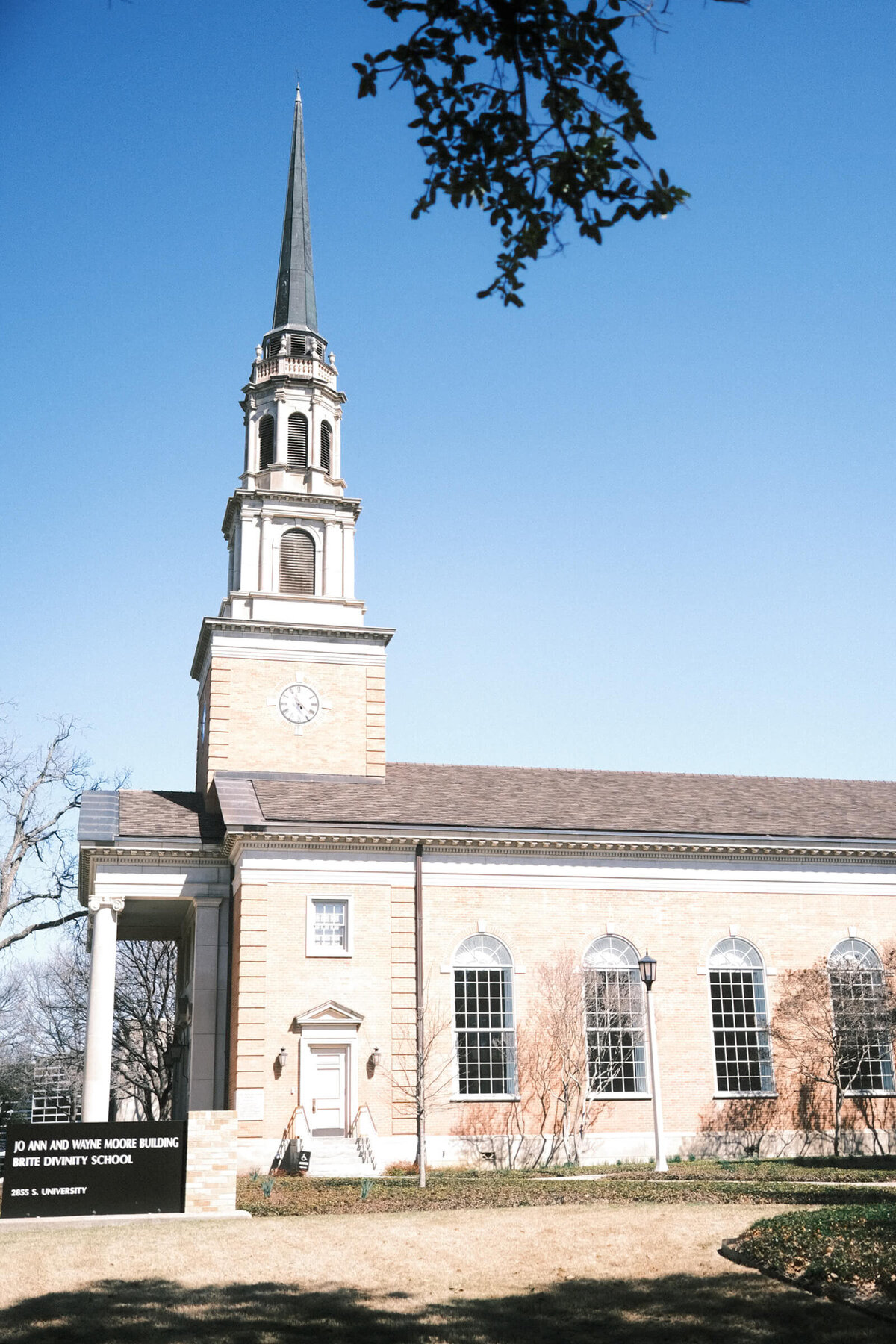 A wedding engagement session photo taken in Fort Worth Texas