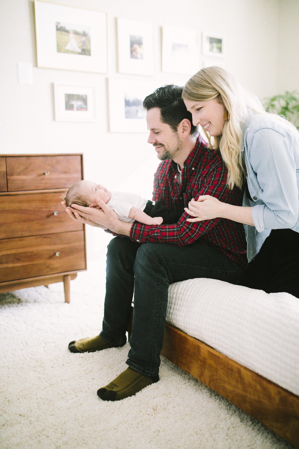 family-iowa-outdoor-infant-lifestyle-0013