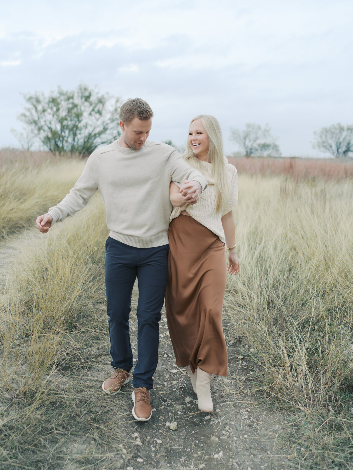 Walking couple by Colorado Springs Family Photographer | Lauren Bounds